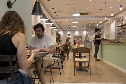 Foodies Barcelona is located in Poblenou, the trendy Barcelona neighborhood.