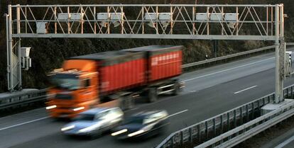 Autopista alemana cerca de Leverkusen 