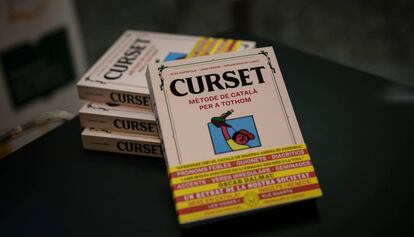 El llibre 'Curset. Mètode de català per tothom', de Blackie Books.