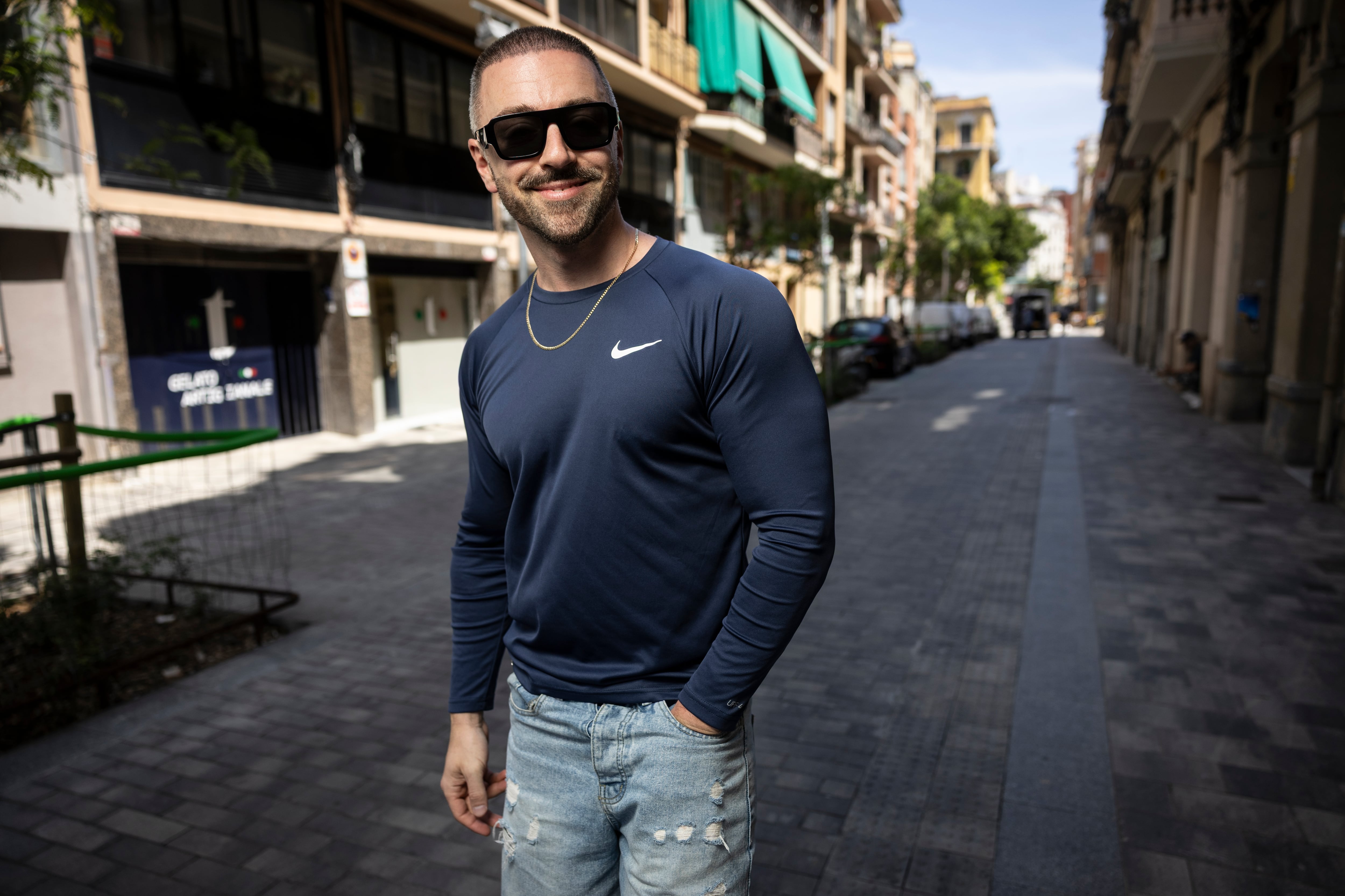 Matteo Lane: “A veces los hombres heterosexuales siguen inconscientemente un guion: ‘Como mis padres hicieron esto, yo también”