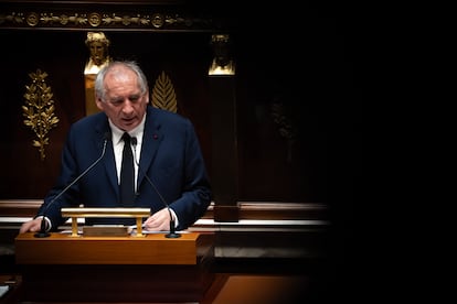 El primer ministro francés en funciones, François Bayrou, durante su intervención en la Asamblea Nacional, este lunes en París.