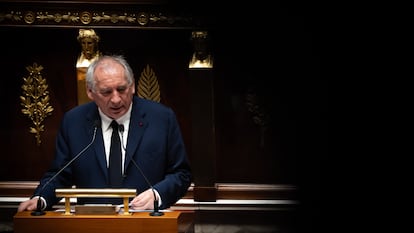 El primer ministro francés en funciones, François Bayrou, durante su intervención en la Asamblea Nacional, este lunes en París.