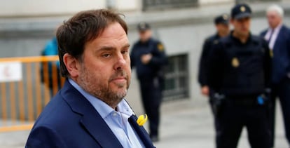 El ex vicepresidente de la Generalitat, Oriol Junqueras, a su llegada al Tribunal Supremo durante el juicio del procès en noviembre de 2017.