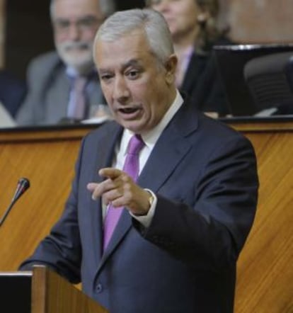 Javier Arenas, en la sesión de este miércoles en el Parlamento.