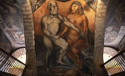 Hernán Cortés y La Malinche, en un mural de José Clemente Orozco en el antiguo Colegio de San Ildefonso, en Ciudad de México