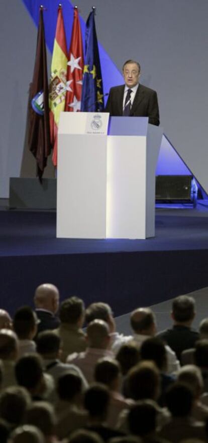 Florentino Pérez interviene en la Asamblea de socios del Real Madrid.