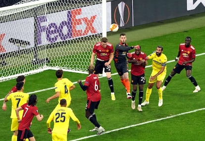 El portero del Manchester United David de Gea en acción durante la final de la UEFA Europa League.