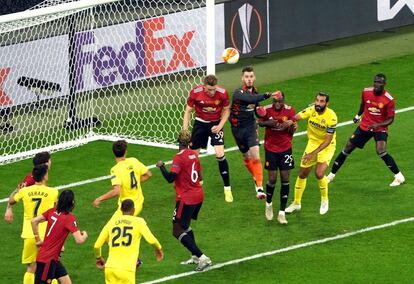 El portero del Manchester United David de Gea en acción durante la final de la UEFA Europa League.