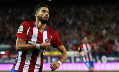 Carrasco, en un partido de Liga con el Atlético en 2016.