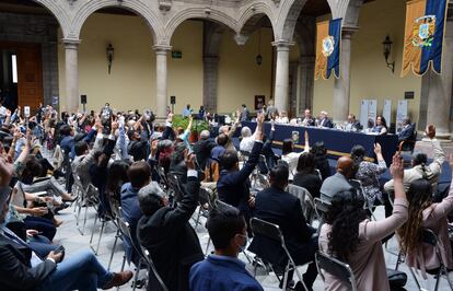 Una reunión del Consejo Universitario de la UNAM, en marzo de 2022. Cuatro miembros del Consejo Universitario firmaron un documento el miércoles que exigía la anular el título de la ministra.