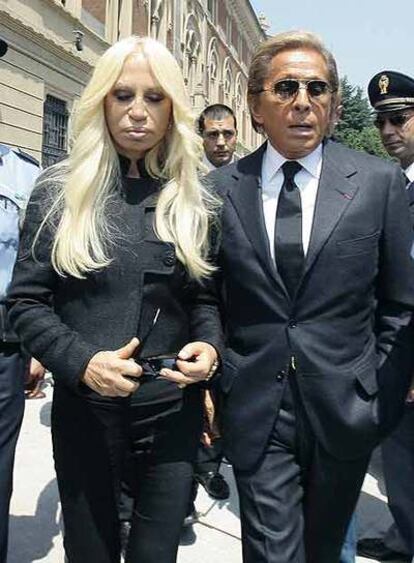 Donatella Versace y Valentino.