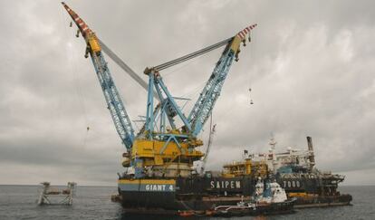 Plataforma de prospecci&oacute;n de gas en el proyecto Castor de Castell&oacute;n. 