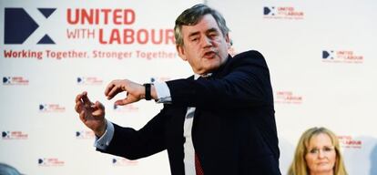 El ex primer ministro británico, Gordon Brown, este lunes, en Glasgow.