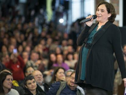 Ada Colau, en un acte a Sants.