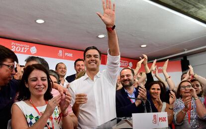 Pedro Sánchez celebra su victoria en las primarias del PSOE