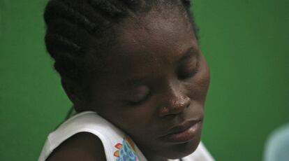 Una mujer en el centro de ginecología Isaie Jeanty.