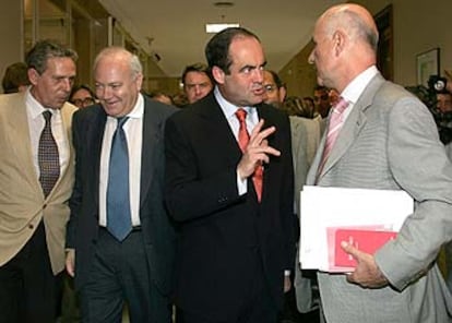 De izquierda a derecha, Rafael Estrella, Miguel Ángel Moratinos, José Bono y Josep Antoni Duran.