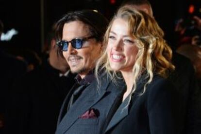 Johnny Depp y su esposa, Amber Heard.