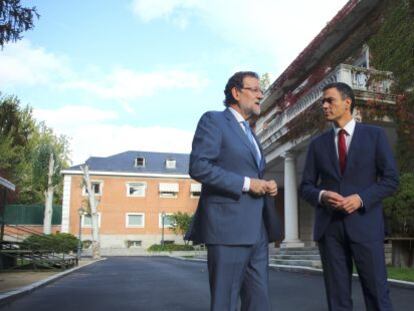 Pedro S&aacute;nchez y Mariano Rajoy, durante una reuni&oacute;n en La Moncloa.