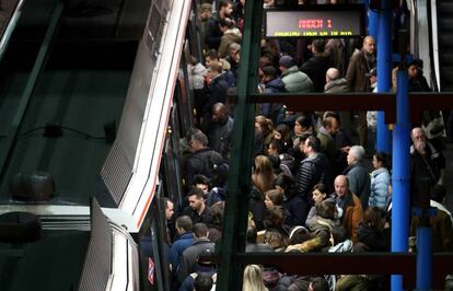 Estación de Metro de Príncipe Pío durante la huelga de maquinistas.