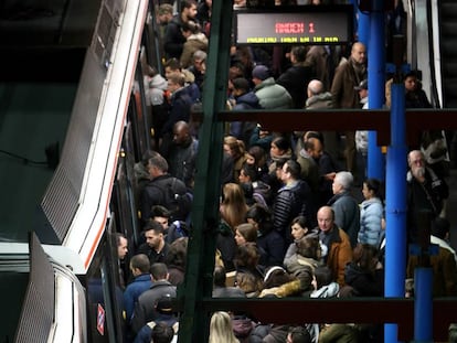 Estaci&oacute;n de Metro de Pr&iacute;ncipe P&iacute;o durante la huelga de maquinistas. 