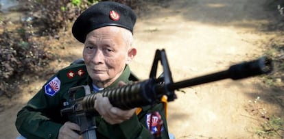 El veterano coronel incide en que los líderes birmanos todavía sufren “urticaria” ante el derecho a la autodeterminación.