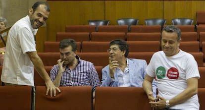 Mariscal, Ma&iacute;llo, Valderas y Castro, en el Parlamento en julio pasado.