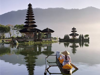 Templo hinduista en la isla de Bali (Indonesia). 