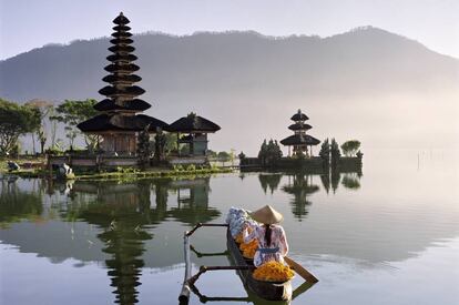 Templo hinduista en la isla de Bali (Indonesia). 