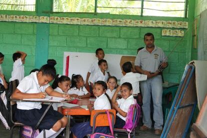 Niños en la escuela de la comunidad de Panamá.