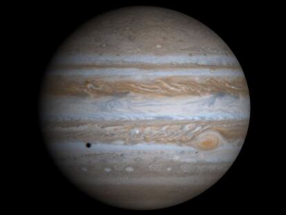 Composició creada a partir de quatre fotografies de Júpiter fetes per la sonda Cassini.