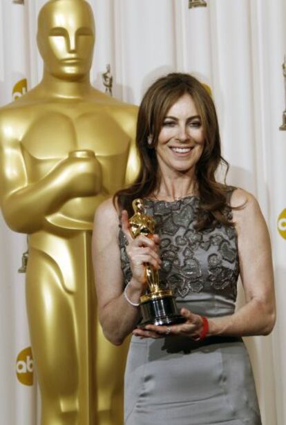 Kathryn Bigelow, primera y única cineasta de la historia en ganar un Oscar a la mejor dirección, en 2010.