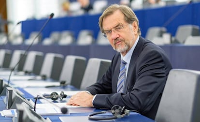 Alojz Peterle, en el Parlamento Europeo donde lleva 14 años como eurodiputado.