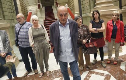 Martin Garitano recibe en el palacio foral a familiares de presos de ETA enfermos.