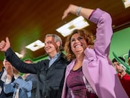 El expresidente del Gobierno José Luis Rodríguez Zapatero y la candidata socialista a la Junta de Andalucía, María Jesús Montero, participan en un acto de partido, este jueves en el Palacio de Congresos de Jaén.