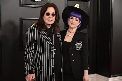 Ozzy Osbourne y su hija Kelly Osbourne asisten a la 62ª edición de los Premios Grammy, el 26 de enero de 2020, en Los Ángeles.