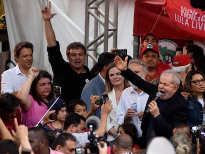 Livre, Lula acende esperança de reanimar uma combalida oposição