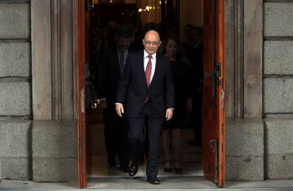 El ministro de Hacienda, Cristóbal Montoro, tras entregar el 4 de abril el proyecto de Presupuestos Generales del Estado para 2017.