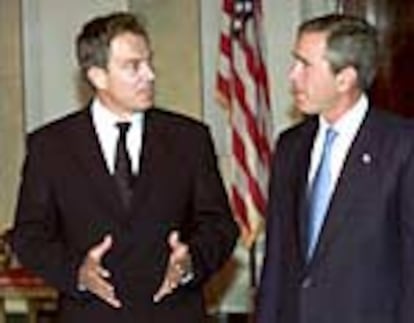 Rueda de prensa de Tony Blair y George Bush, tras la visita del primer ministro británico a la Casa Blanca el 8 de noviembre.