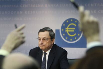 Mario Draghi, presidente del BCE, en la comparecencia de ayer en Fráncfort.