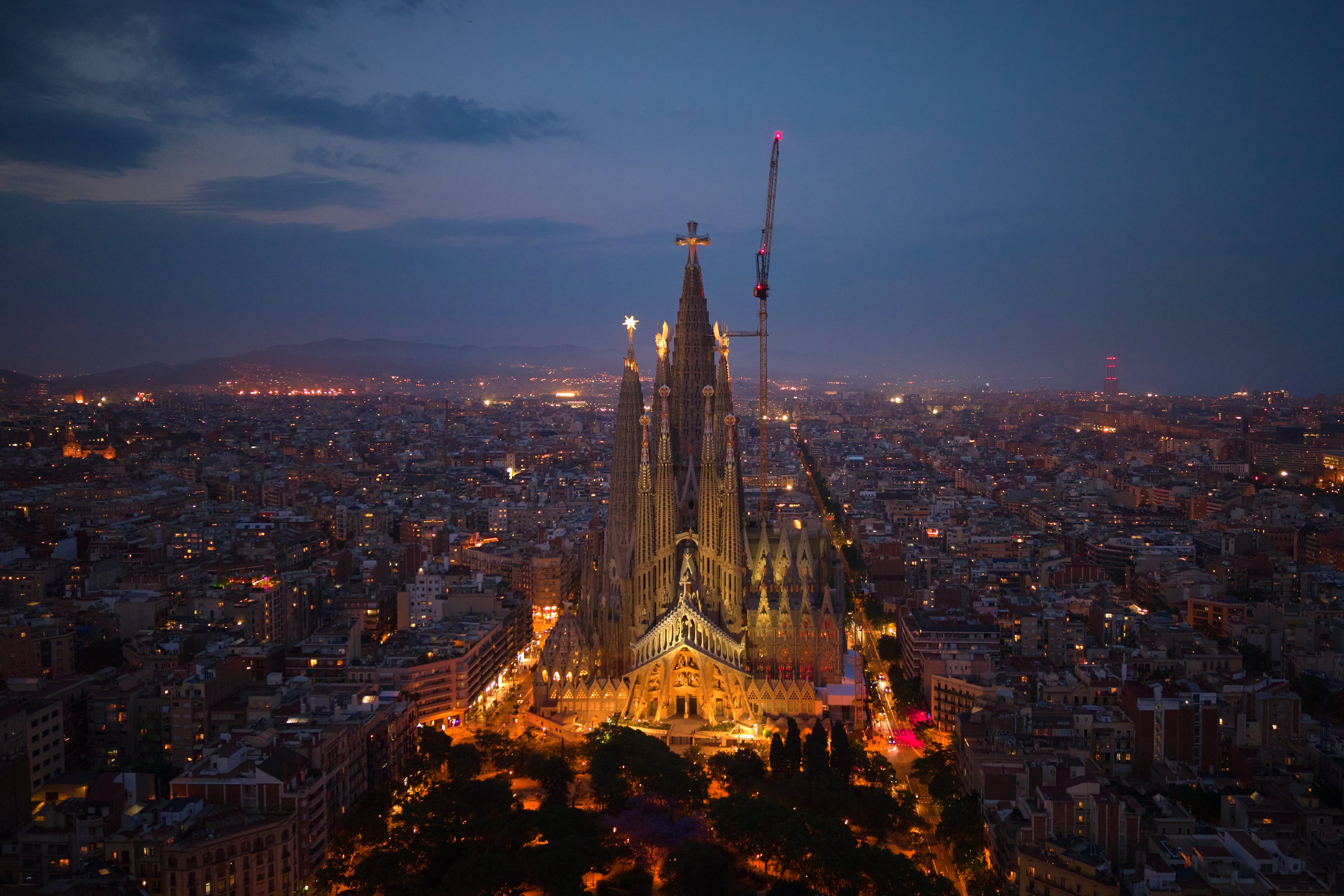 ¿Cómo es y por qué es importante la torre de Jesucristo de la Sagrada Familia inaugurada por el Papa León XIV?