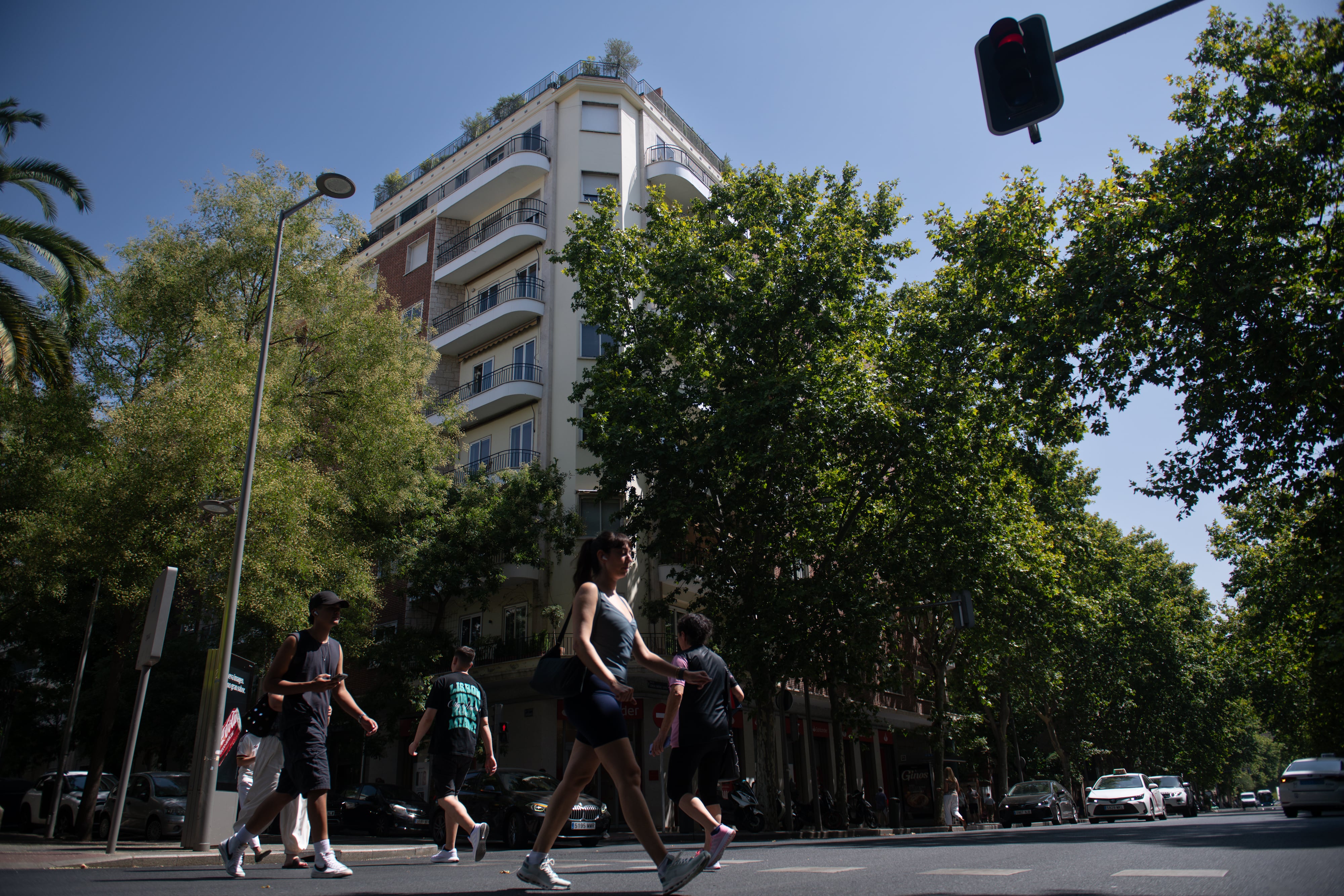 El PSOE denunciará ante la justicia la compra del ático del Gobierno de Ayuso y