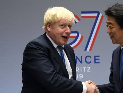 Fotografía de 2019 de los primeros ministros de Reino Unido, Boris Johnson, y Japón, Shinzo Abe. 