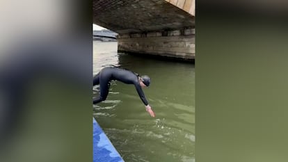 French Sports Minister Amélie Oudéa-Castéra also took a dip in the Seine last Saturday.