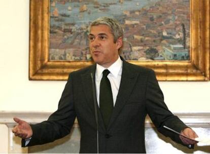 El primer ministro portugués, José Sócrates, en enero, en una rueda de prensa.