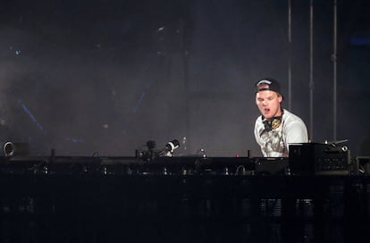 O DJ Avicii, em uma apresentação em 2015.