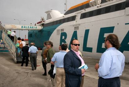 Un ferry de Balearia en una imagen de archivo.