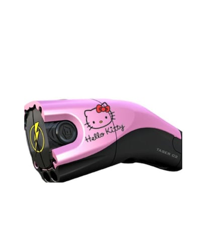 Más allá de los productos para adultos que tiene Sanrio, podemos encontrarnos la pistola taser, utensilio de descargas eléctrica para la defensa personal. ¿Qué por qué es de Hello Kitty? A estas alturas esa pregunta ya no importa.