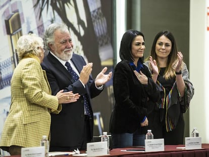 La periodista Lydia Cacho en el acto de disculpa pública.