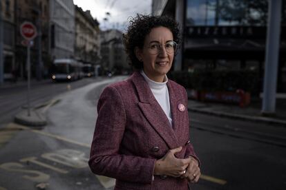 Marta Rovira, secretaria general de Esquerra, fotografiada en la calle Coutance de Ginebra el pasado noviembre.